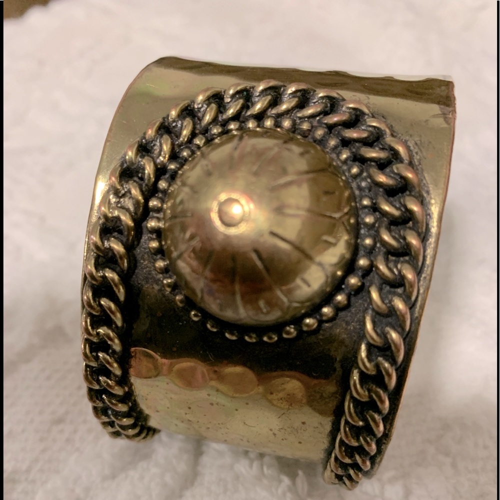 Vintage brass cuff bracelet . Rope design.